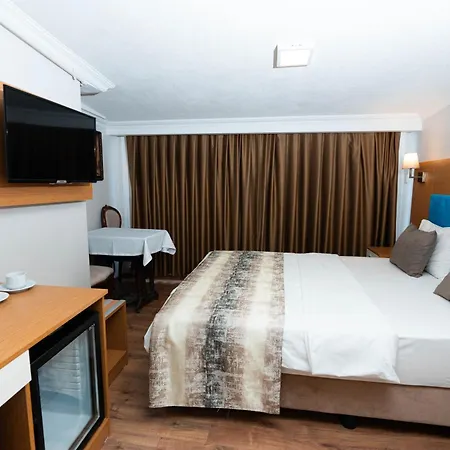 Seatanbul Hotel